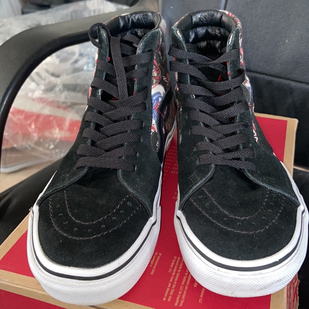Vans - Picture 2 of 4